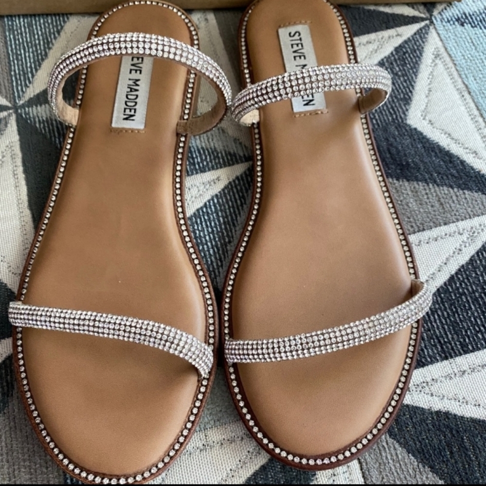 Stunning Steve Madden Sandles